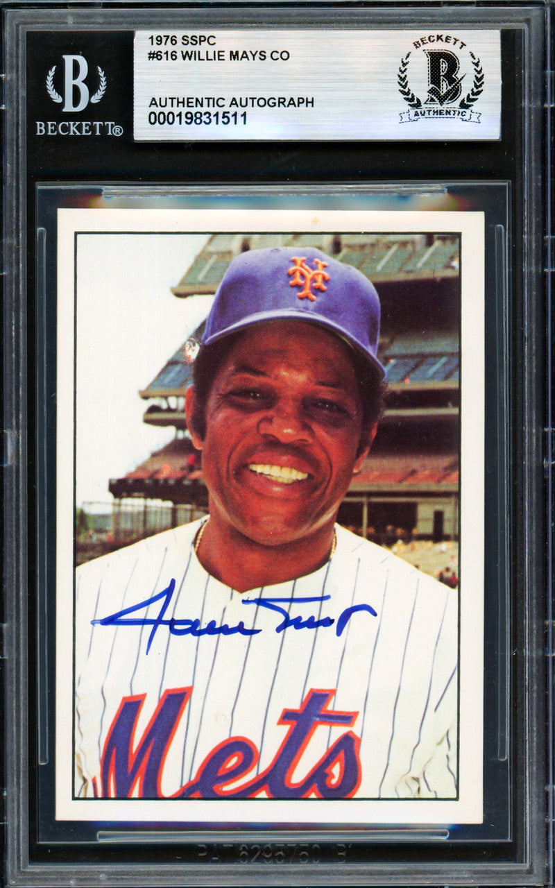 Willie Mays Autographed 1976 SSPC Card #616 New York Mets Beckett BAS #19831511