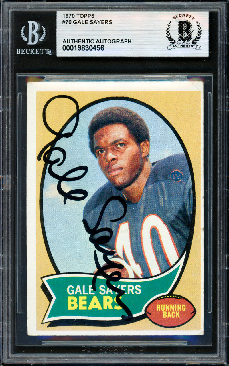 Gale Sayers Autographed 1970 Topps Card #70 Chicago Bears Beckett BAS #19830456