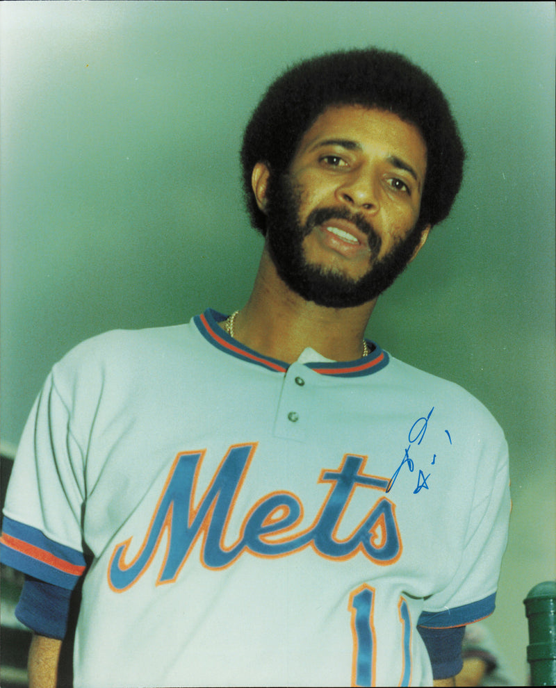 Frank Taveras Autographed 8x10 Photo New York Mets SKU #263489
