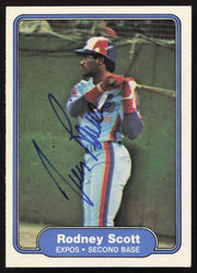 Tim Raines Autographed 1982 Fleer Card #207 Montreal Expos SKU #263629