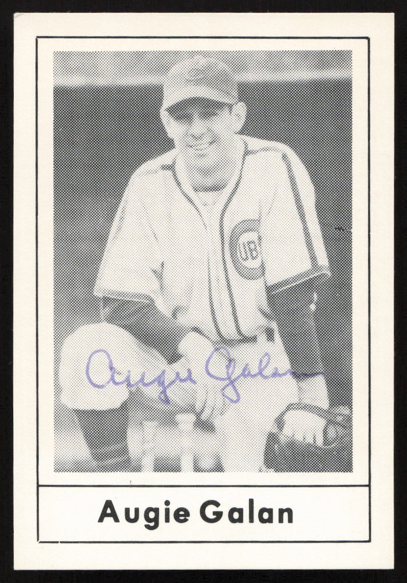 Augie Galan Autographed 1978 Grand Slam Card #67 Chicago Cubs SKU #264522
