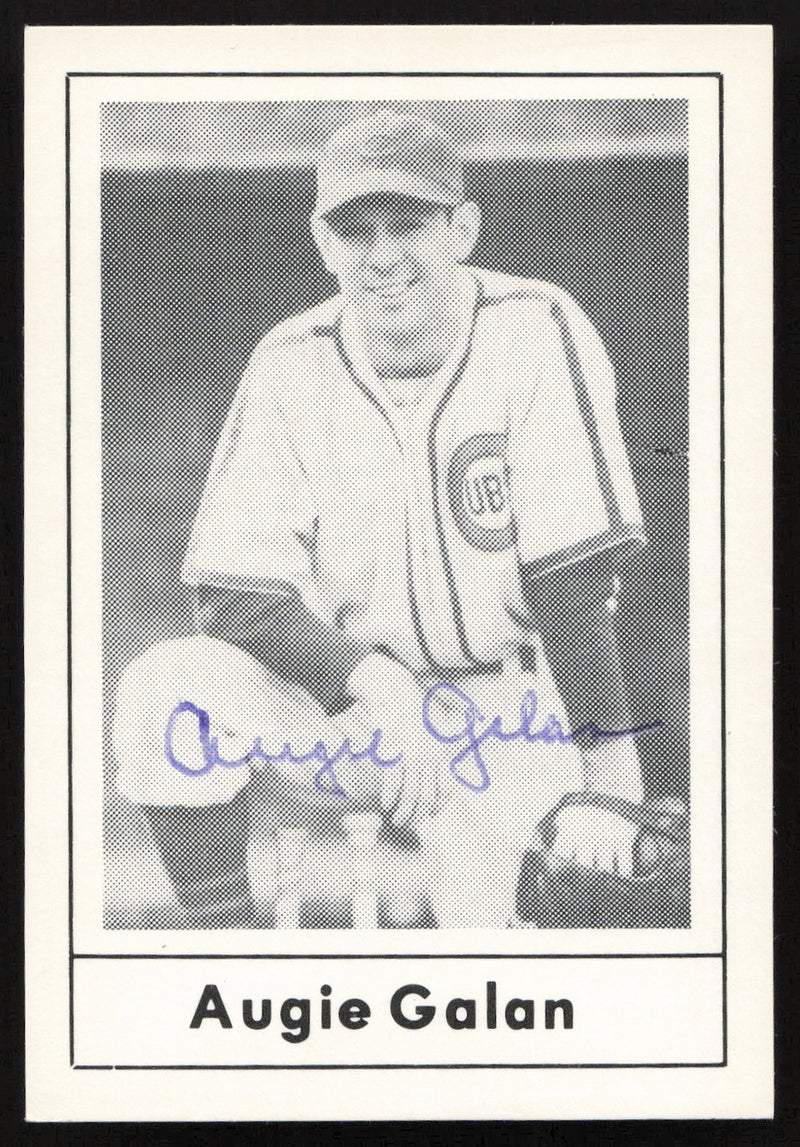 Augie Galan Autographed 1978 Grand Slam Card #67 Chicago Cubs SKU #264523