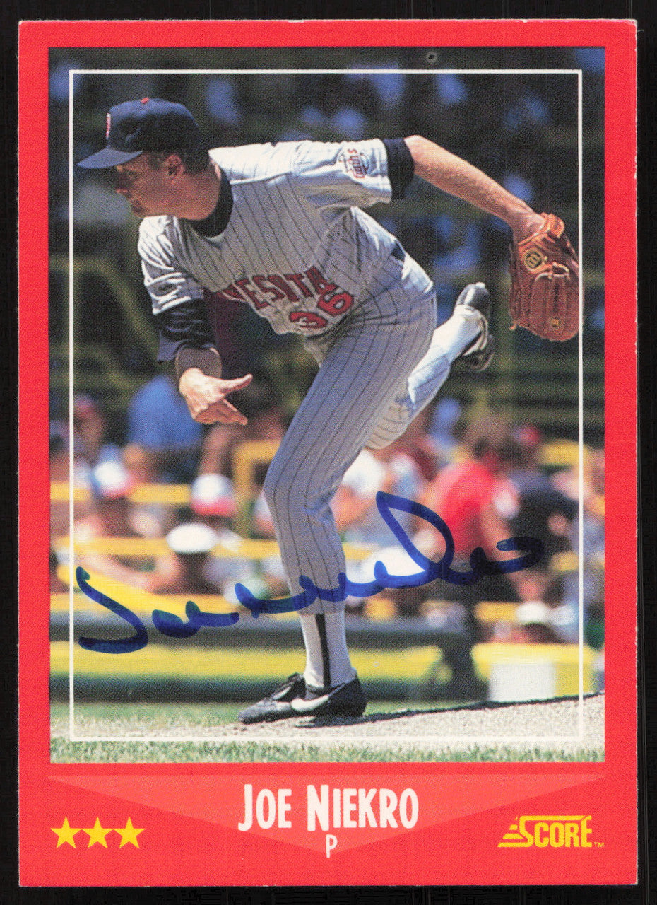 Joe Niekro Autographed 1988 Score Card #237 Minnesota Twins SKU #264567