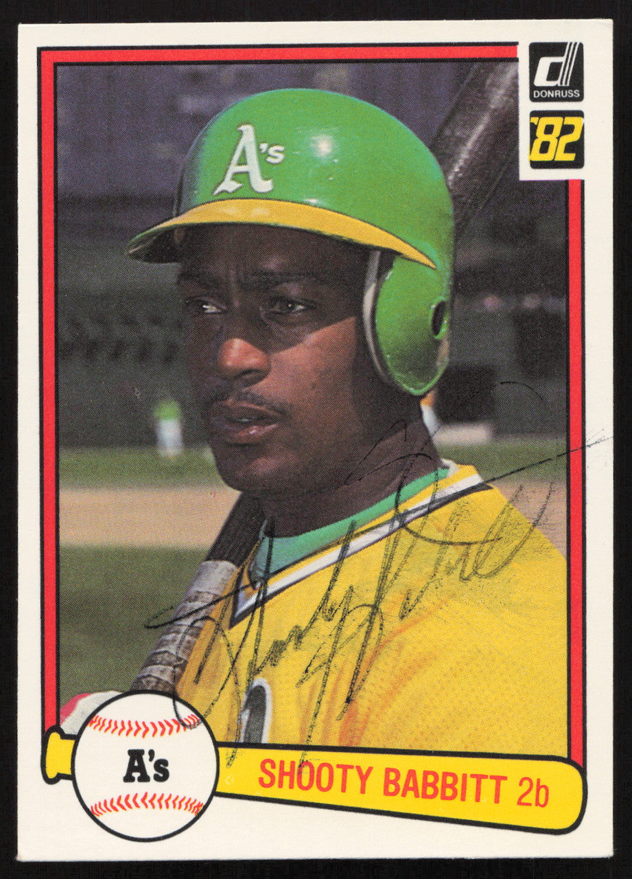 Shooty Babitt Autographed 1982 Donruss Card #556 Oakland A's SKU #264874