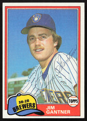 Jim Gantner Autographed 1981 Topps Card #482 Milwaukee Brewers SKU #264937
