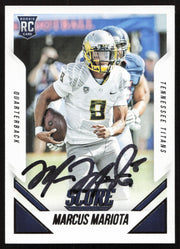 Marcus Mariota Autographed 2015 Score Rookie Card #368 Tennessee Titans SKU #265366