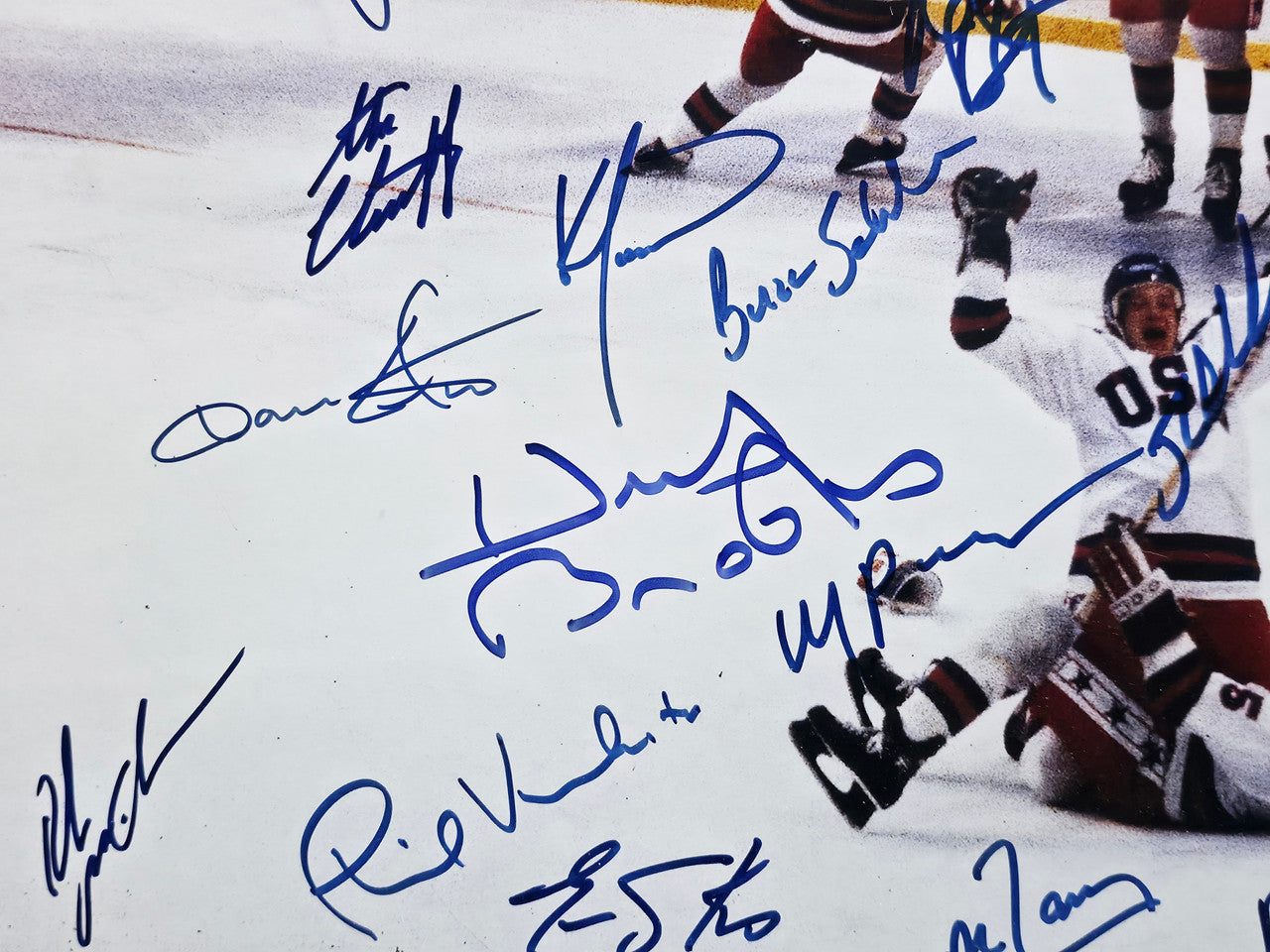 1980 Team USA Miracle On Ice Autographed Framed 16x20 Photo With 20 Signatures Including Herb Brooks Beckett BAS #AE49040