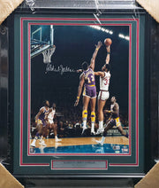 Kareem Abdul-Jabbar Autographed Framed 16x20 Photo Milwaukee Bucks Beckett BAS QR #BW06387