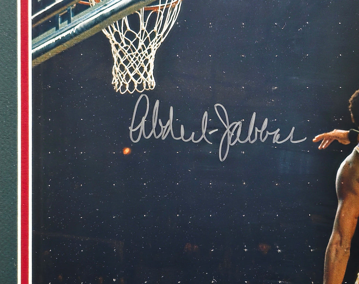Kareem Abdul-Jabbar Autographed Framed 16x20 Photo Milwaukee Bucks Beckett BAS QR #BW06387