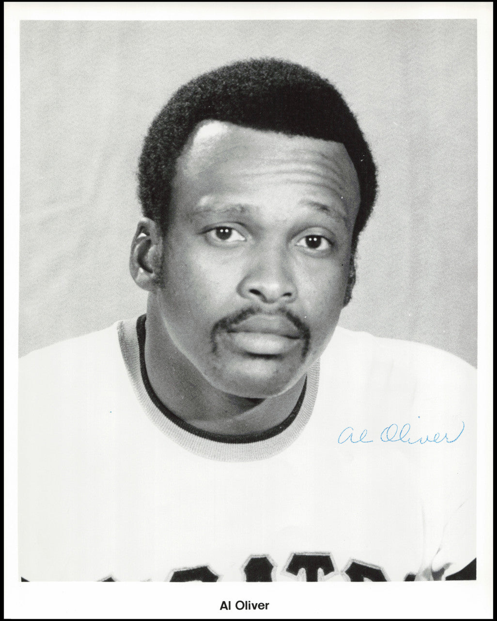 Al Oliver Autographed 1973 Team Issued 8x10 Photo Pittsburgh Pirates SKU #266926