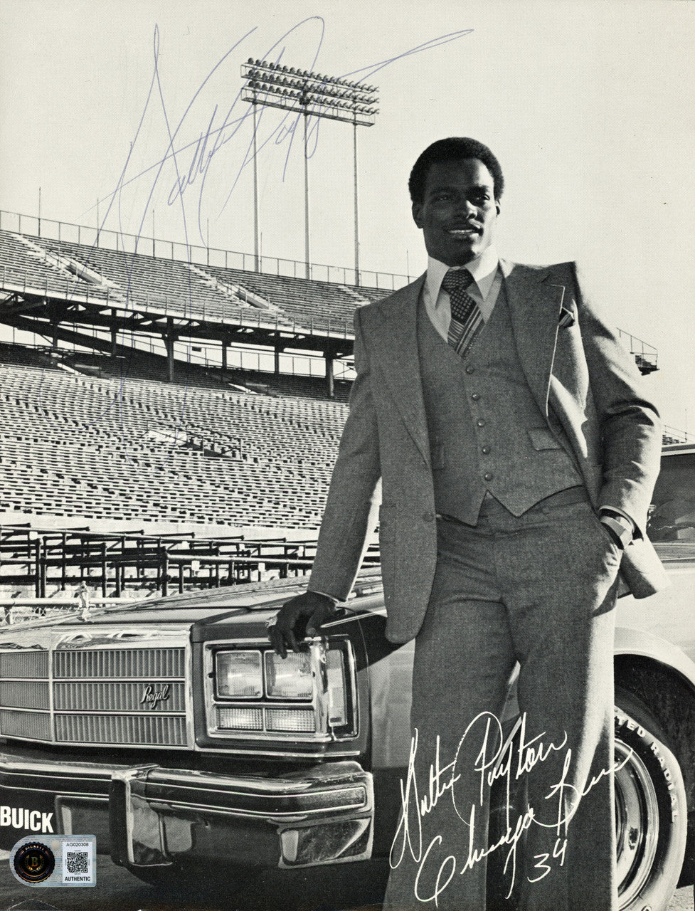 Walter Payton Autographed 8x10 Photo Chicago Bears Vintage Signature Beckett BAS #AG020308