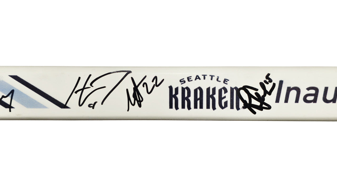 2021-22 Seattle Kraken Inaugural Team Autographed Hockey Stick With 21 Signatures Beckett BAS #AE49011