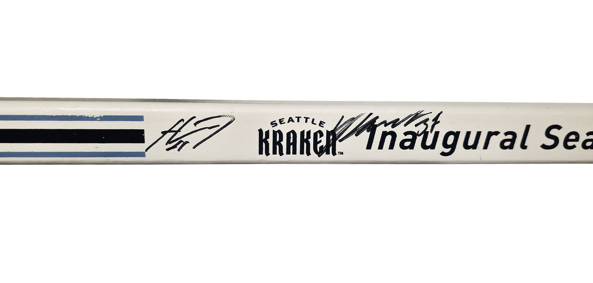 2021-22 Seattle Kraken Inaugural Team Autographed Hockey Stick With 23 Signatures Beckett BAS #AE49012