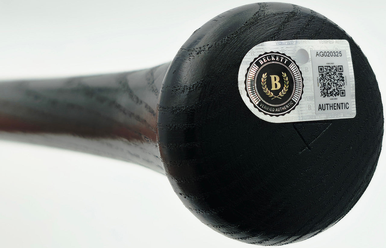 Derek Jeter Autographed Captain Louisville Slugger Game Model Baseball Bat New York Yankees Beckett BAS #AG020325