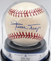 Willie Mays Autographed Official NL Baseball San Francisco Giants Auto Grade Mint 9 Beckett BAS #20779079