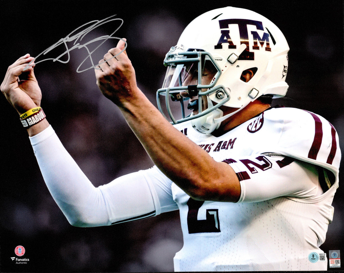 Johnny Manziel Autographed 16x20 Photo Texas A&M Aggies Beckett BAS Witness #4W531118