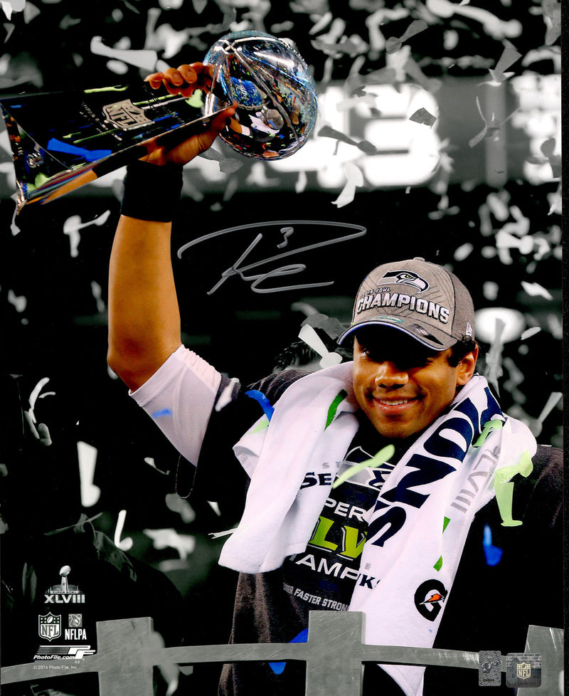 Russell Wilson Autographed 16x20 Photo Seattle Seahawks RW Holo #6804