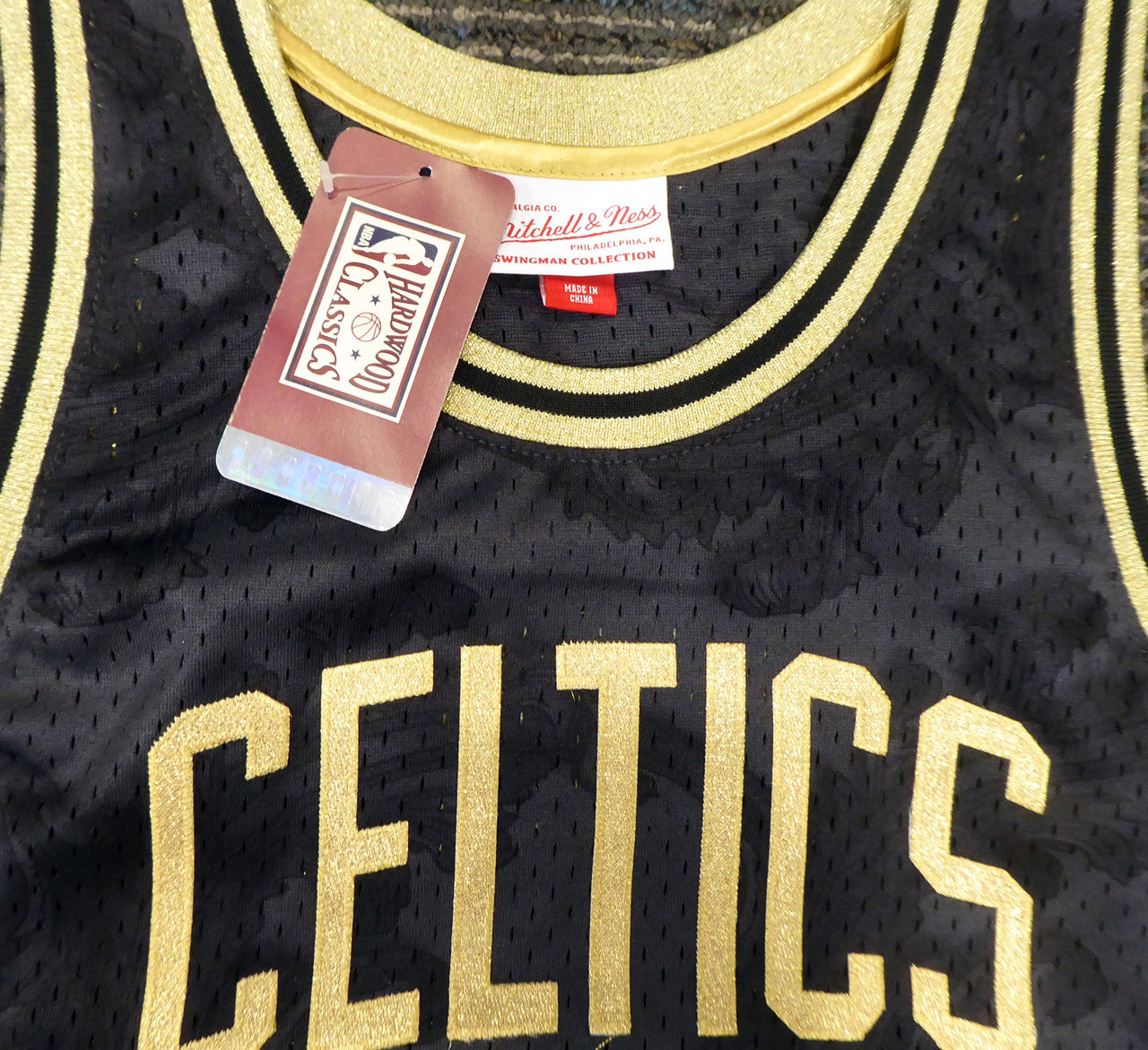 Boston Celtics Larry Bird Autographed Black Mitchell & Ness Gold Toile Swingman Jersey Size M Beckett BAS Stock #177714
