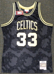 Boston Celtics Larry Bird Autographed Black Mitchell & Ness Gold Toile Swingman Jersey Size L Beckett BAS Stock #177715