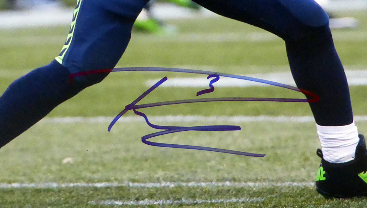 Russell Wilson Autographed 16x20 Photo Seattle Seahawks RW Holo Stock #95142