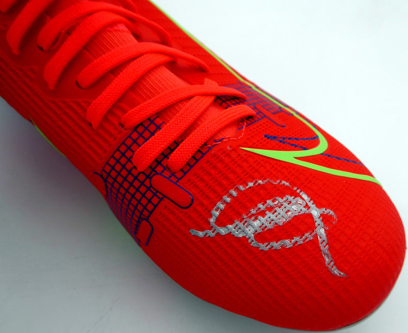 Mason Mount Autographed Orange Nike Mercurial Cleat Shoe Chelsea F.C. Size 9 Beckett BAS #K06451