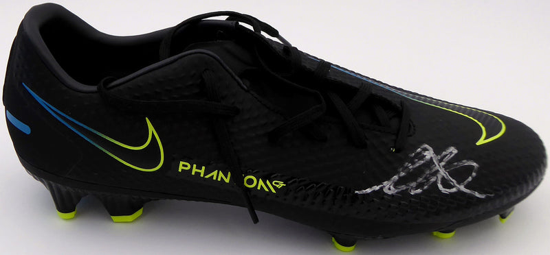 Mason Mount Autographed Black Nike Phantom Cleat Shoe Chelsea F.C. Size 9.5 (Light Auto) Beckett BAS #K06360