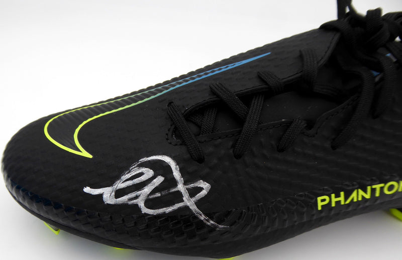 Mason Mount Autographed Black Nike Phantom Cleat Shoe Chelsea F.C. Size 9 Beckett BAS #K06361