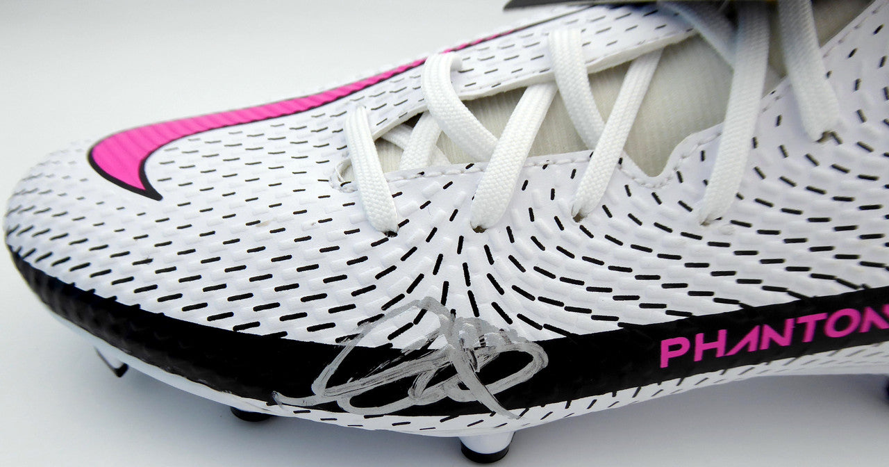 Mason Mount Autographed White & Pink Nike Phantom Cleat Shoe Chelsea F.C. Size 9.5 Beckett BAS #K06426