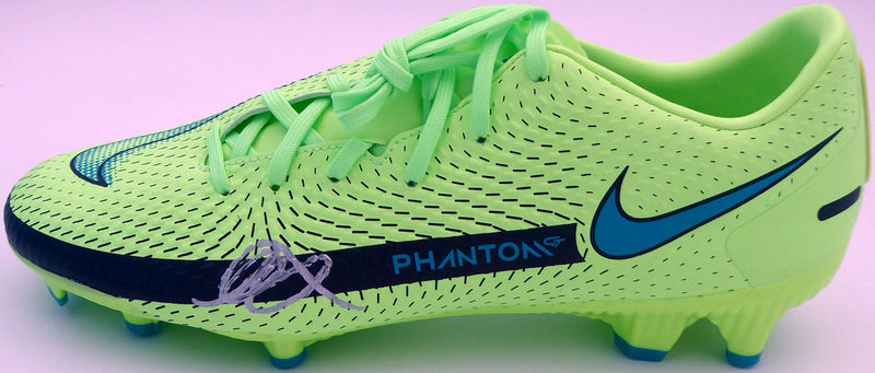 Mason Mount Autographed Green Nike Phantom Cleat Shoe Chelsea F.C. Size 10 Beckett BAS #K06326