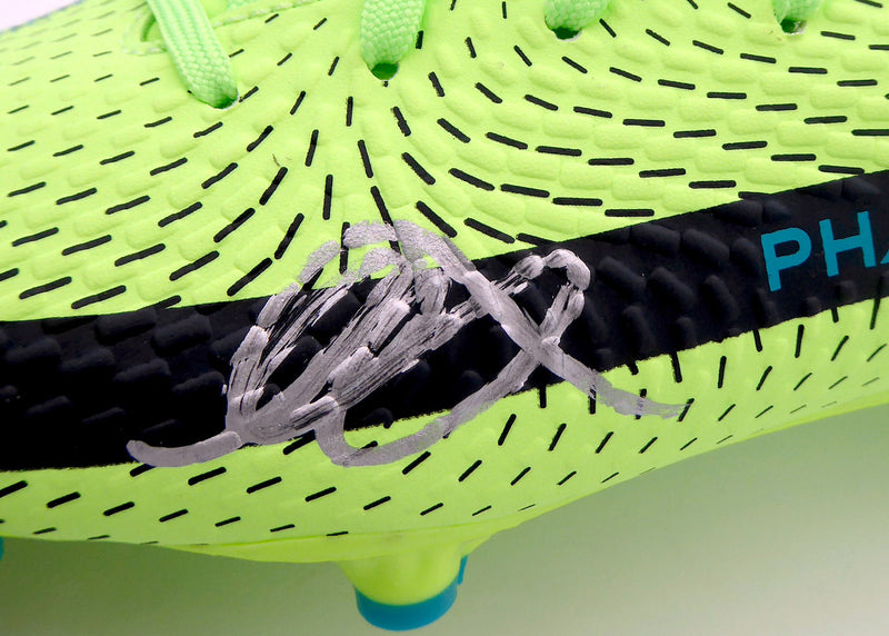 Mason Mount Autographed Green Nike Phantom Cleat Shoe Chelsea F.C. Size 10 Beckett BAS #K06326