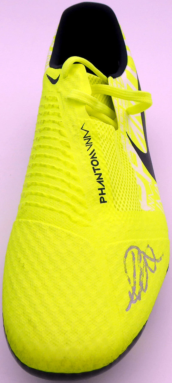 Mason Mount Autographed Yellow Nike Phantom VNM Nike Skin Cleat Shoe Chelsea F.C. Size 10 Beckett BAS #K06381