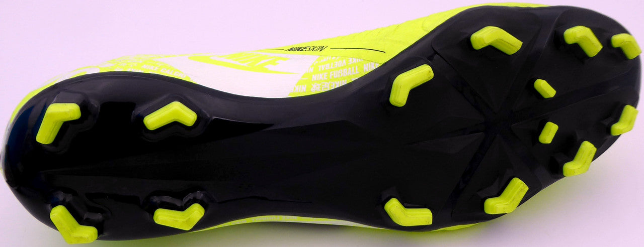 Mason Mount Autographed Yellow Nike Phantom VNM Nike Skin Cleat Shoe Chelsea F.C. Size 10 Beckett BAS #K06381