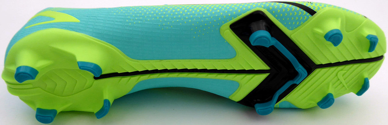 Mason Mount Autographed Teal Nike Mercurial Cleat Shoe Chelsea F.C. Size 10 Beckett BAS #K06324