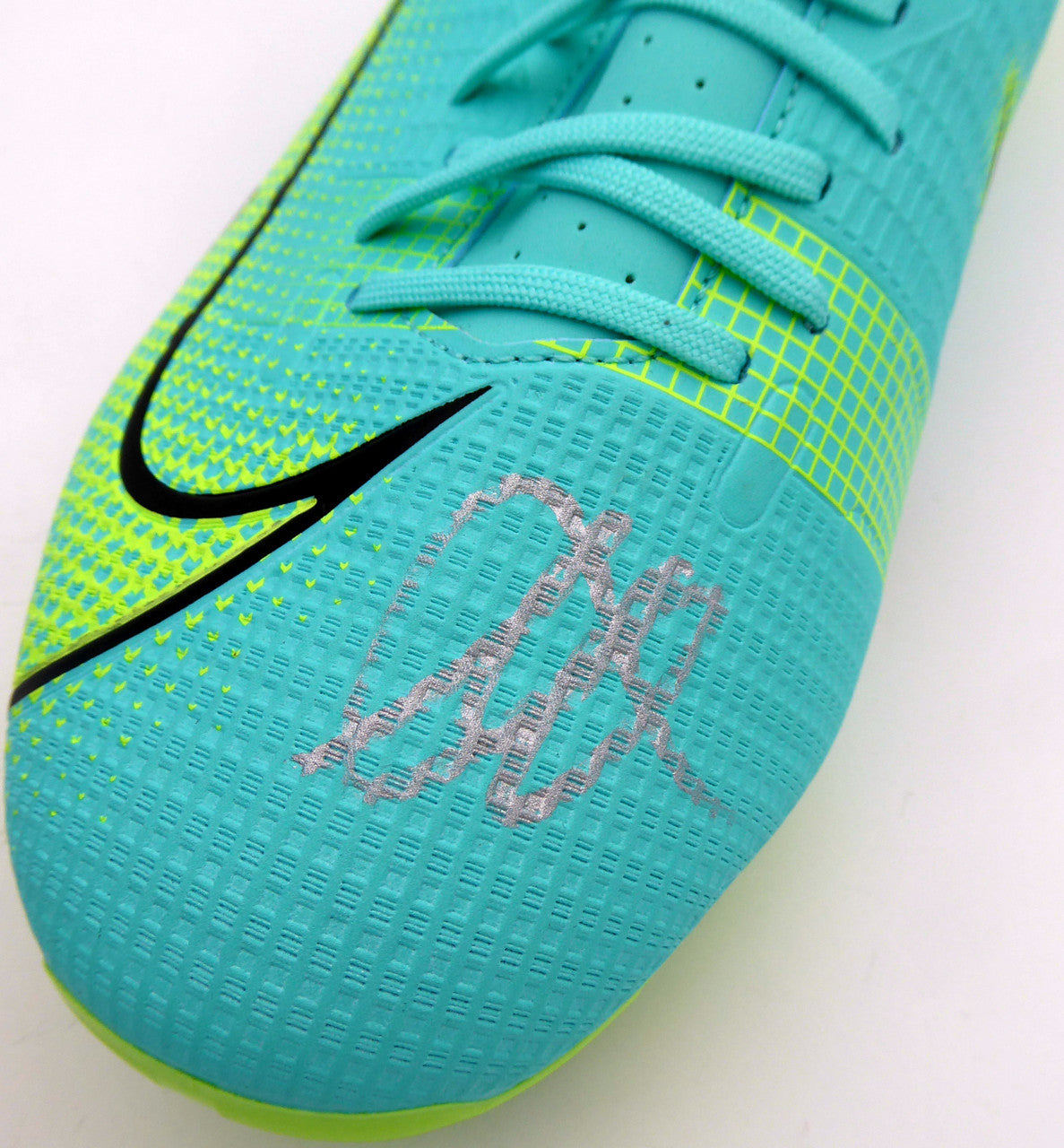 Mason Mount Autographed Teal Nike Mercurial Cleat Shoe Chelsea F.C. Size 12 Beckett BAS #K06301