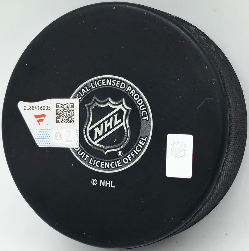 Brandon Tanev Autographed Seattle Kraken Logo Hockey Puck Fanatics Holo Stock #254167