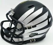 Tez Johnson Autographed Oregon Ducks Matte Black Speed Mini Helmet JSA Witness Stock #256797