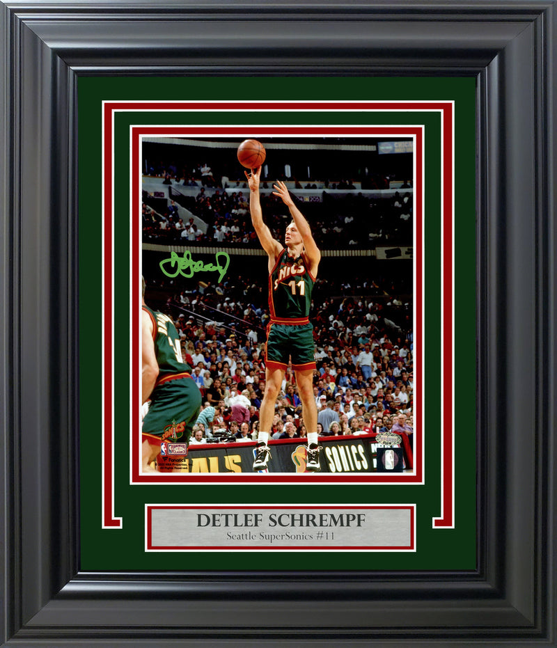 Detlef Schrempf Autographed Framed 8x10 Photo Seattle Supersonics MCS Holo Stock #256683
