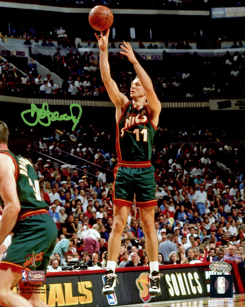 Detlef Schrempf Autographed Framed 8x10 Photo Seattle Supersonics MCS Holo Stock #256683