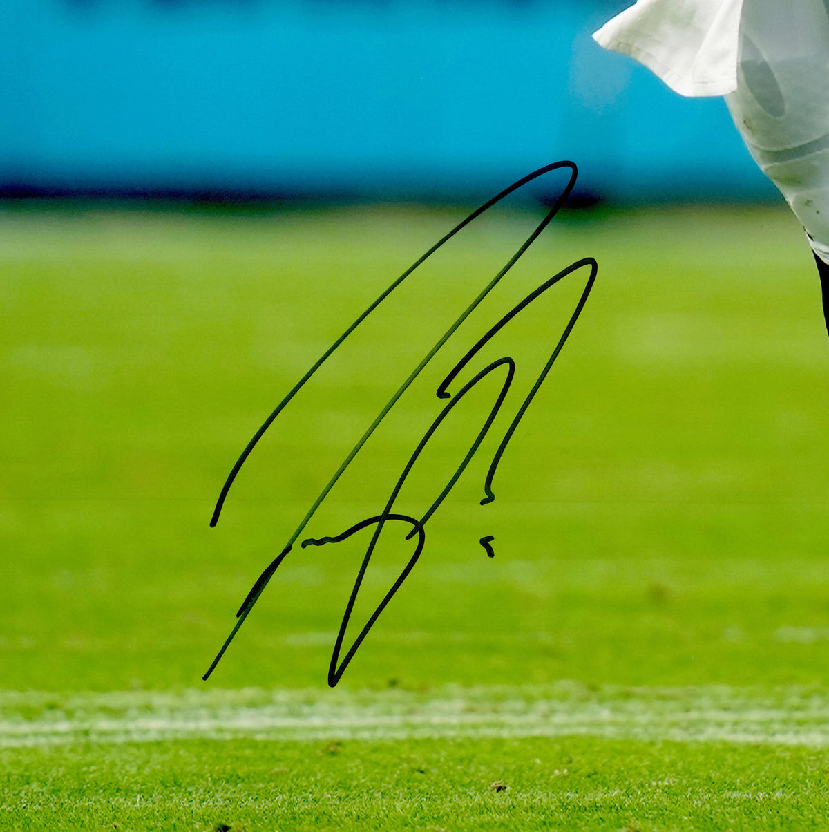 Joe Burrow Autographed 16x20 Photo Cincinnati Bengals Fanatics Holo Stock #257929