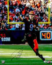 Joe Burrow Autographed 16x20 Photo Cincinnati Bengals Fanatics Holo Stock #257930
