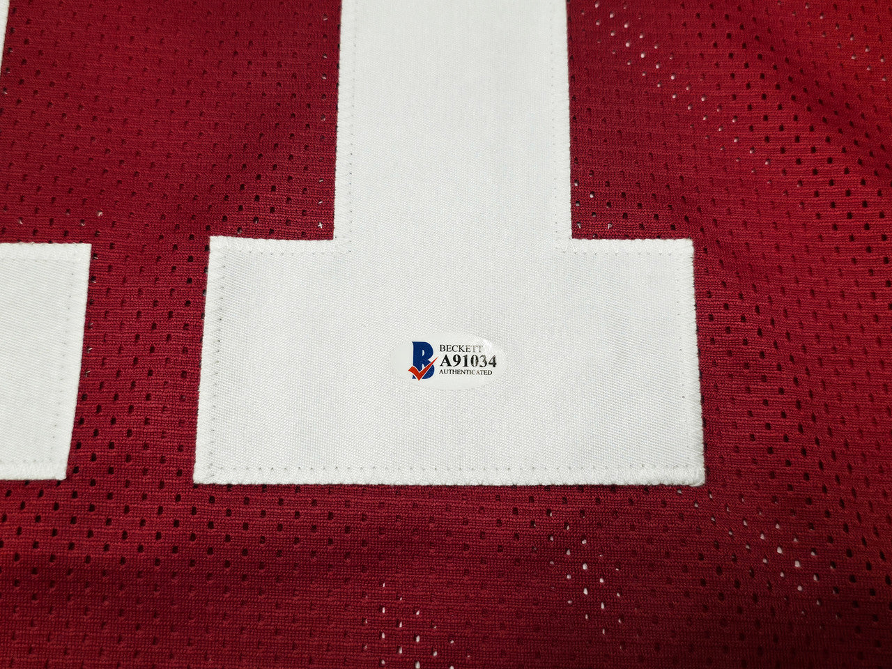 Alabama Crimson Tide Henry Ruggs III Autographed Maroon Jersey Beckett BAS Stock #256889