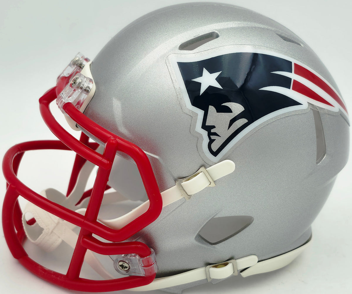 Kayshon Boutte Autographed New England Patriots Silver Speed Mini Helmet Beckett BAS Witness Stock #256984