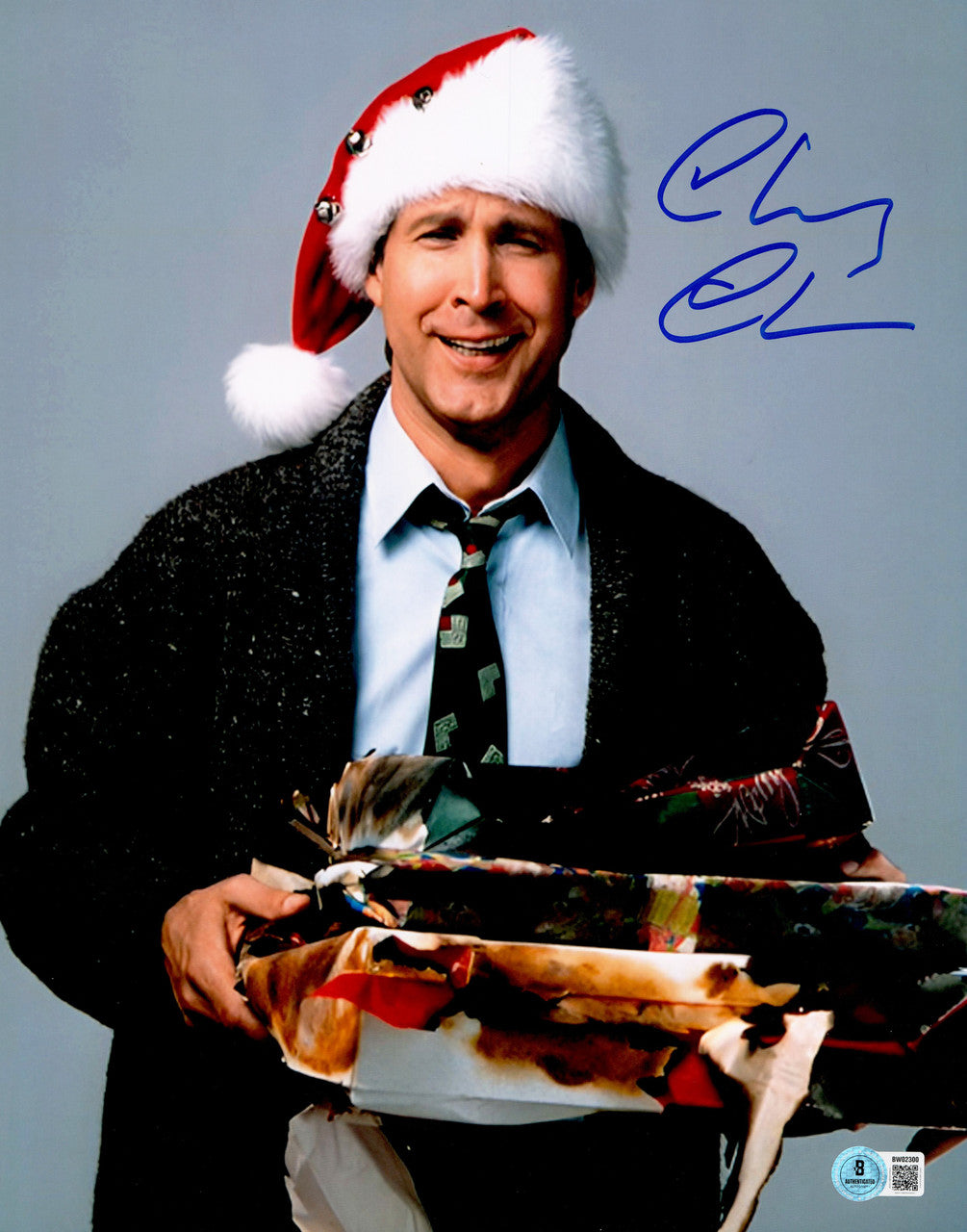 Chevy Chase Autographed 11x14 Photo Christmas Vacation Clark Griswold Beckett BAS QR Stock #261944