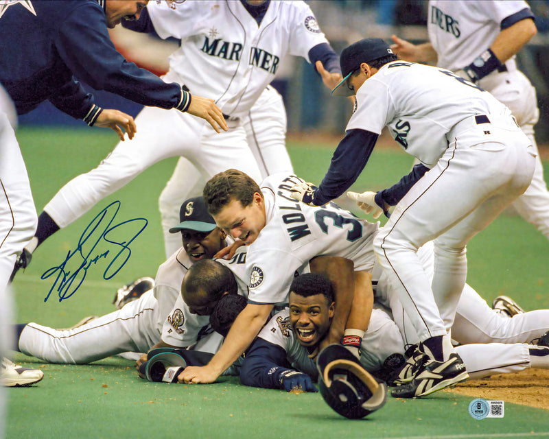 Ken Griffey Jr. Autographed 16x20 Photo Seattle Mariners "The Dogpile" Beckett BAS Witness Stock #262147