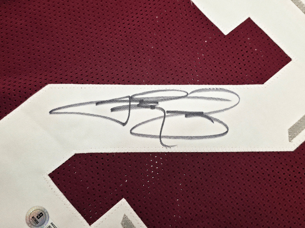 Texas A&M Aggies Johnny Manziel Autographed Maroon Jersey Beckett BAS Witness Stock #262054