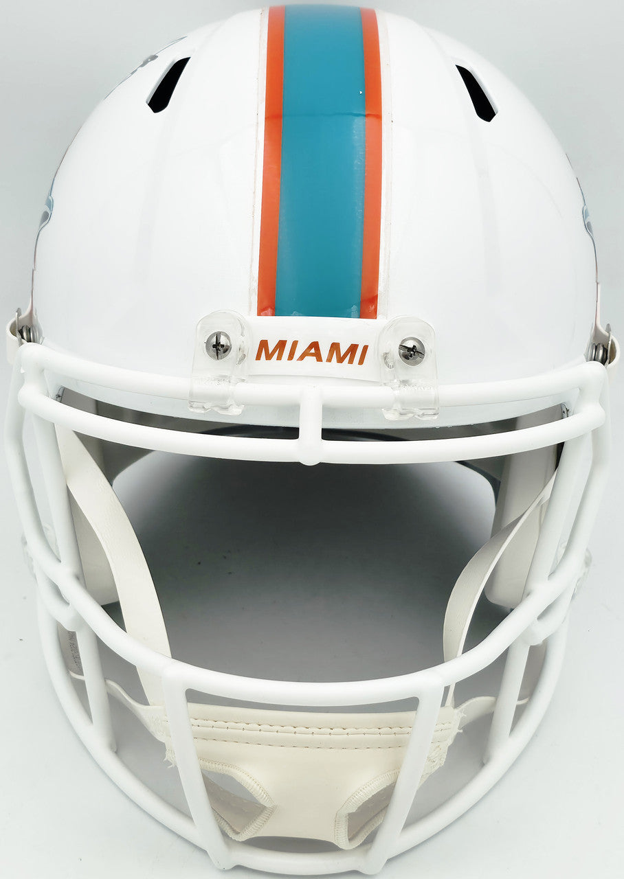 De'Von Achane Autographed Miami Dolphins White Full Size Speed Replica Helmet Beckett BAS Witness Stock #262074