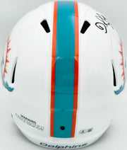 De'Von Achane Autographed Miami Dolphins White Full Size Speed Replica Helmet Beckett BAS Witness Stock #262074