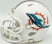 De'Von Achane Autographed Miami Dolphins White Speed Mini Helmet Beckett BAS Witness Stock #262075