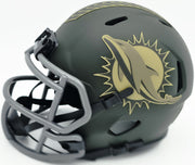 De'Von Achane Autographed Miami Dolphins Dark Green 2025 Salute to Service Speed Mini Helmet Beckett BAS Witness Stock #262076