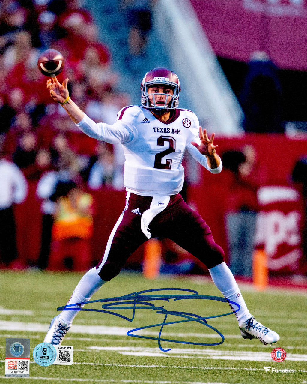 Johnny Manziel Autographed 8x10 Photo Texas A&M Aggies Beckett BAS Witness Stock #262050